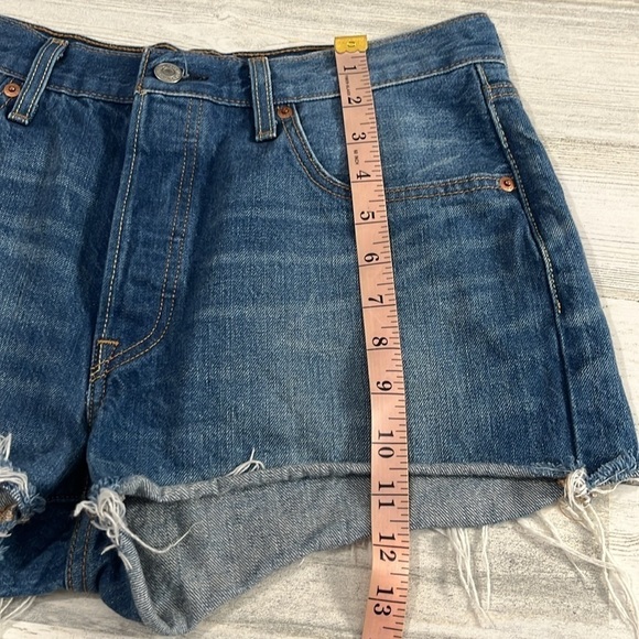 Levi’s 501 button fly shorts size 31 - Picture 11 of 11